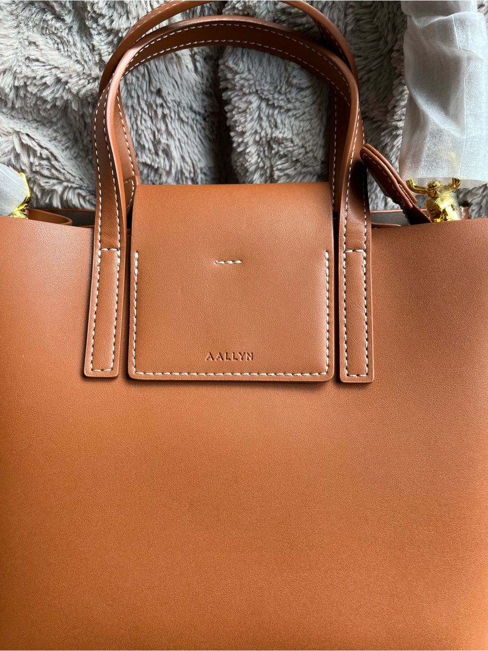 Aallyn Stella Leather Medium Satchel - Picture 3 of 6